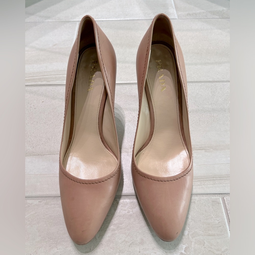 Prada Beige Tan Mauve Size 38 Heels Pumps Shoes
